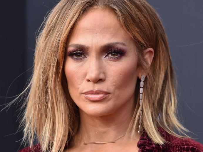 She looks older and less attractive. Jennifer Lopez’s latest photos without filters surprised fans